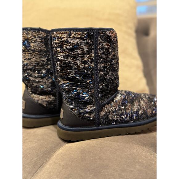 MSRP $190 UGG Blue Sequined Boots Size 6W/4Y | SAME DAY SHIP - Picture 6 of 7